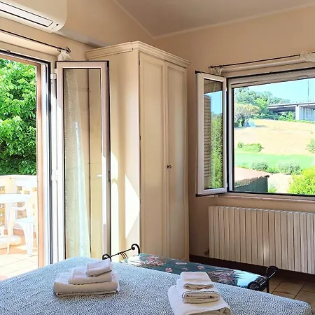 Edera Porto SantʼElpidio